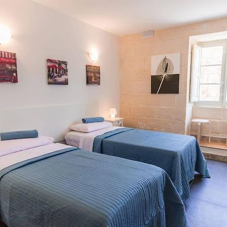 Central Valletta House Ил-Фурияна Екстериор снимка